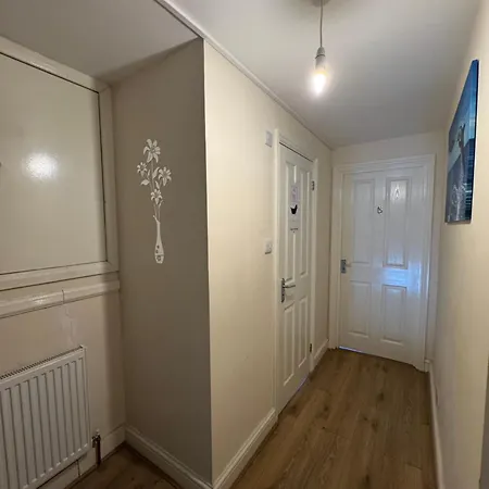 Cozy Room 7